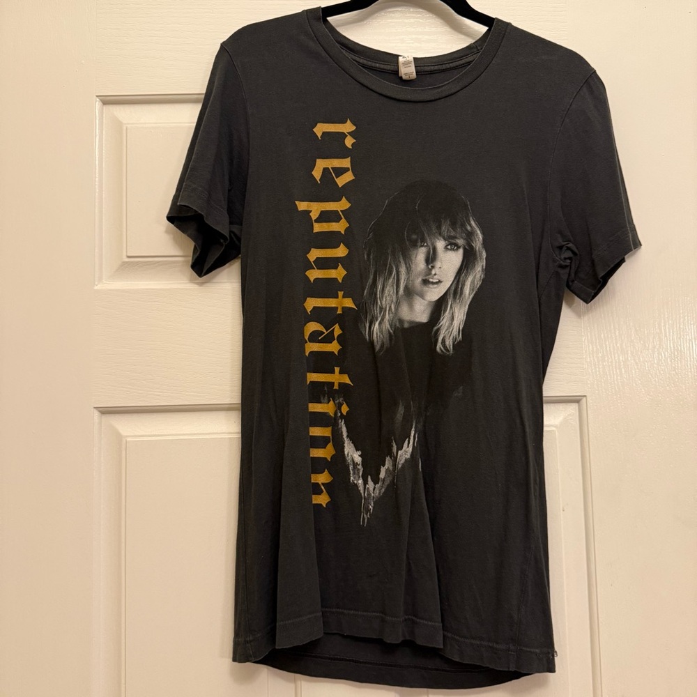 Taylor Swift Reputation Tour Grey Shirt - Small